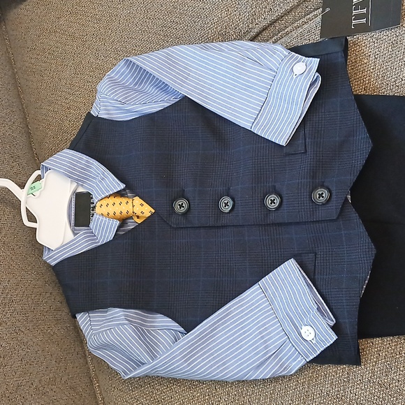 NWT Toddler Boy's Navy Blue Suit Set, Shirt, Pants, Vest, Tie, Size 18 months - Picture 2 of 9